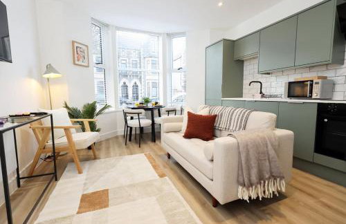 The Cosy Corner – Modern 2-Bed - Photo 8