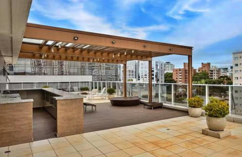 Studio 406 no Centro Cívico com Piscina Aquecida, Academia, Sauna e Garagem - Foto 12