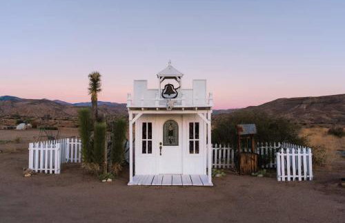 The Outlaw By The Cohost Company - Foto 15