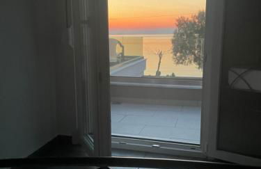 Seafront Apartment - Photo 2