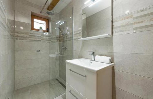 Awesome Home In Zadar With Kitchen - Foto 23