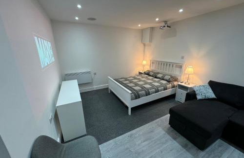 Private cinema studio guest house with garden - Foto 2