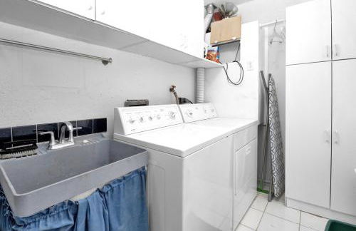 Pet Friendly Canal Front 3-Bedroom Grand Villa with Pool, Linai and Dock - Foto 3