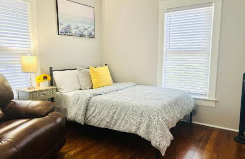 Spacious 6BR Home - Near Top Attractions - Photo 39