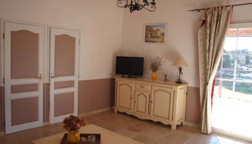 Holiday Home Provenzalisches Ferienhaus mit Charme auf dem Land mit Pool by Interhome - Foto 4