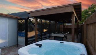 Fantasy Resort OMG PoolWaterfall outdoorKitchn Gym - Foto 3