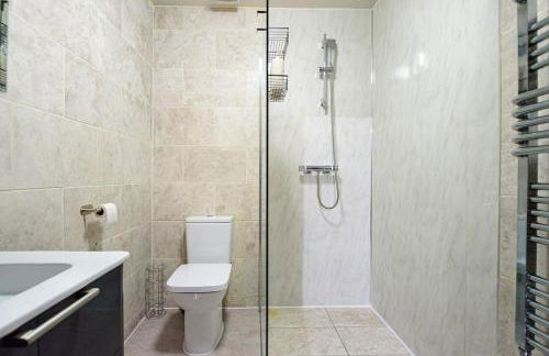 4 Bed 2 Bath, station, parking, long stays - Foto 23