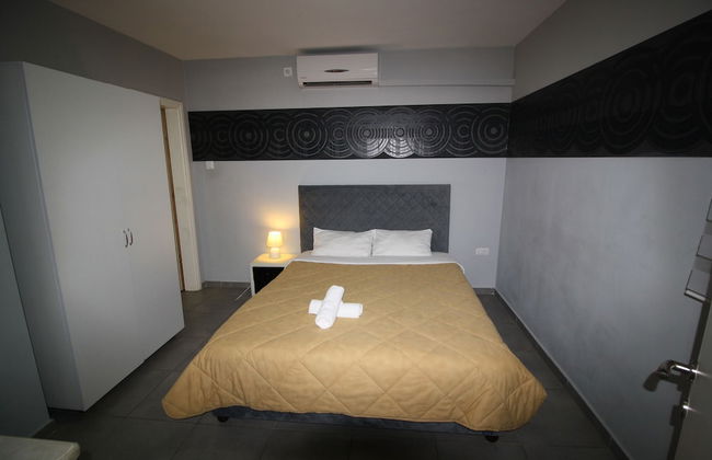 Rich Luxury Suites - Photo 43