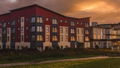 Panoramic Sea-View Family Appartment , Free Parking, Sleeps 6 , Walk to Beach, Station, & Town - Foto 5