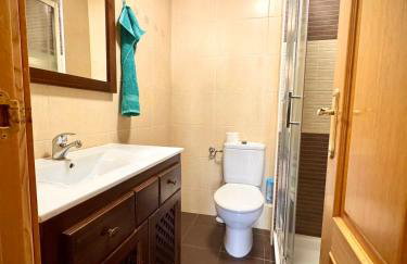 2 Bedrooms and 2 Bathrooms with Sea View at Piscis Benalmadena Arroyo - Foto 35