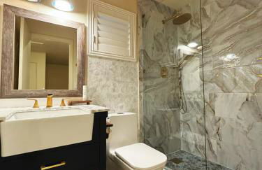 Fragrant Finnish Sauna & Cozy Pool with French 3br - Foto 39