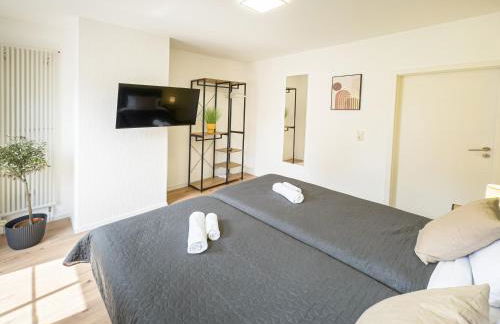 ImmoStay G#1 Ferienhaus - Parken & WiFi, 2 Balkone und 2 Bäder,4K - Foto 35