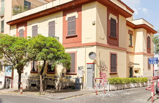 Salvator Rosa Metro Station Flat - Foto 1