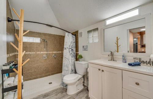 Family Home with Private Pool 24 Mi to Disney! - Foto 23