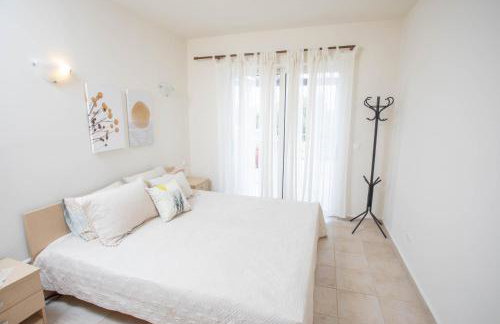 Maleme Kefi - Photo 6