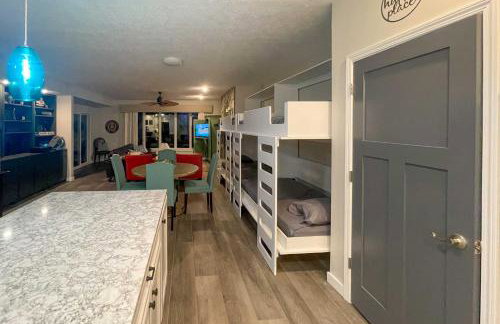 Lake Keowee Resort Condo with Balcony and Pool Access! - Foto 6