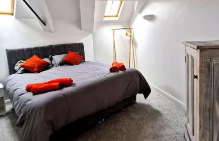 Stylish apartment in the centre of Hebden Bridge. - Photo 10