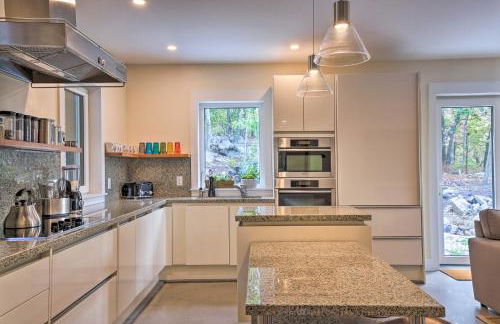 The Glabin Garrison Gem with Hot Tub and Fire Pit - Foto 10