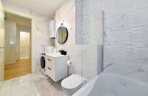 Ophelia - Spacious 2-Bedroom Apartment with Parking & Balcony - Foto 19