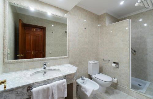 Apartamentos Leonor Carihuela - Photo 15