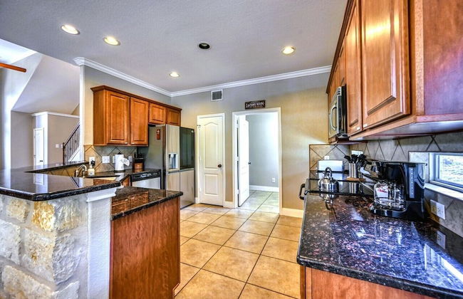 Luxury Home! - Pool - Fire Pit - Near Canyon Lake! - Foto 10