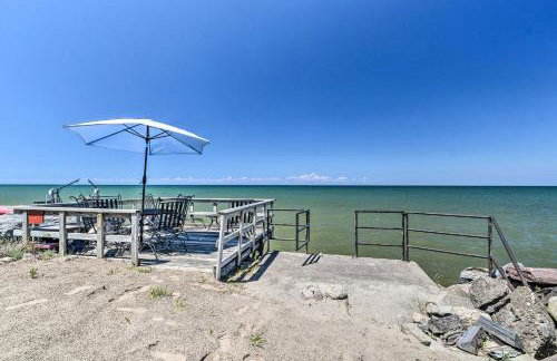 Hilton Lake Getaway w/ Over-the-Water Deck! - Foto 31