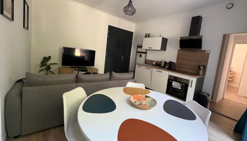 La Cour du Prince - F2 Centre-ville avec cour - Foto 4