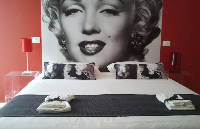 Villa Venice Movie - Photo 22