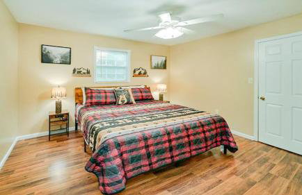 Bear Splashin Fun - Photo 13