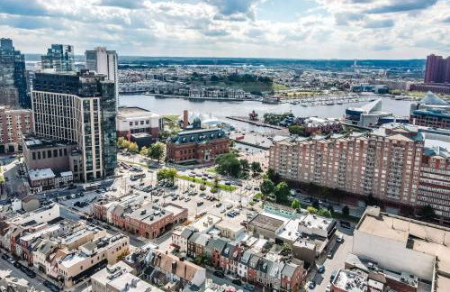 Chic 5 BD home in Little Italy - Foto 56