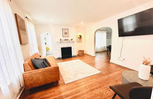 Eclectic Opulence Retreat - Photo 1