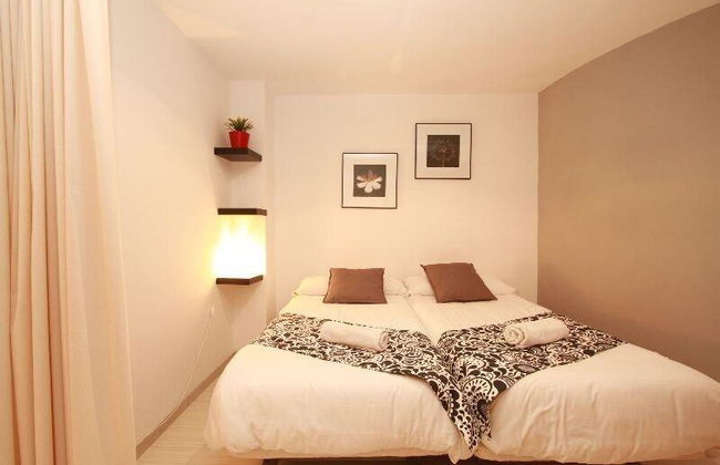 Inside Plaza Sierra Nevada - Foto 27