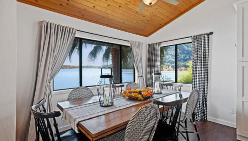 Lakefront, Private dock, ensuite-unit, King bed, Free EV charger, Boat Friendly - Foto 2