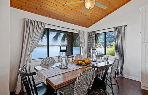 Lakefront, Private dock, ensuite-unit, King bed, Free EV charger, Boat Friendly - Foto 2