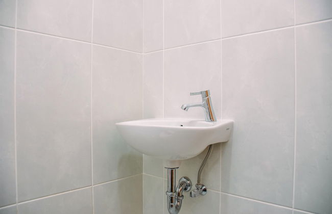 Nice And Cozy Studio At Evenciio Apartment - Foto 11