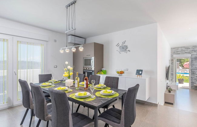 Villa in Novigrad With Private Pool - Foto 26