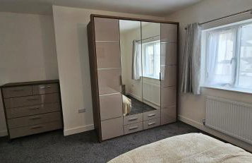 Citrine Suite - Sleeps 8 with Parking - Foto 19