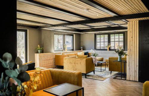 Luxus Villa mit 23 Zimmern und 19 Bädern und SPA - Foto 1