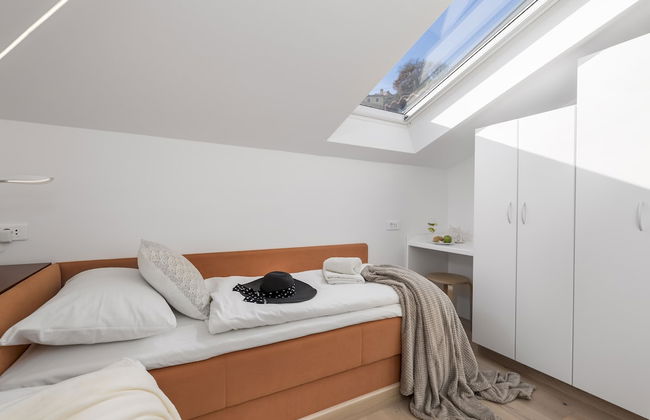 Beautiful Apartment House On The Seaside - Photo 16