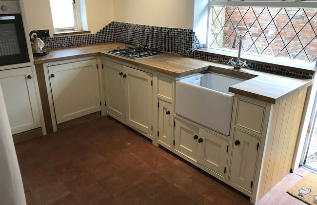 Village Period Cottage Next to a Idyllic Stream - Foto 7