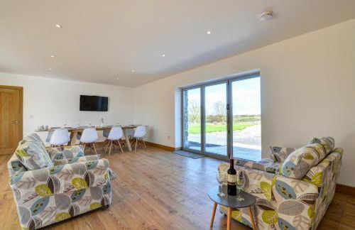 Llanddygfael Hir - Photo 18