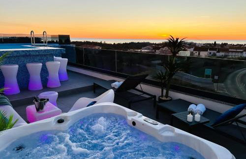 Penthouse Blue Horizon- a luxury penthouse with infinity pool, hot tub, sauna and sea views! - Foto 2