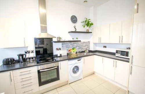 Ideal for groups - 2 Bedroom Apartment - Free Parking, Transit links, Close to Stadiums - Foto 5