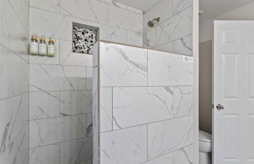 GATHERING HOUSE IN HISTORIC OAKWOOD - Foto 21