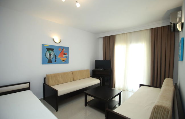 Naias Beach Hotel - Foto 13