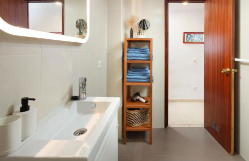 Gran Sol 3BR - Sea View - AC & Wifi - 10 min to Beach - Photo 19