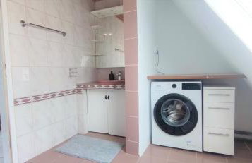 Moderne Monteurwohnung für 6 Personen bei Villingen-Schwenningen, TV, Einzelbetten, WLAN, Bettwäsche, Handtücher inklusive - TR01 - Foto 8