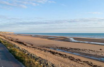 L'air marin Apt avec belle terrasse vue dégagée séjour lumineux 10 mn à pied mer et centre Port en Bessin, tous commerces et restaurants, proche Bayeux et Omaha Beach - Photo 27