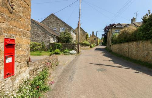 Tiddlers Cottage - Photo 43