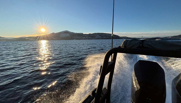 Mostraumen Channel & Osterfjord Speedboat Adventure - Foto 5, Take in spectacular sunset views over the open Norwegian sea